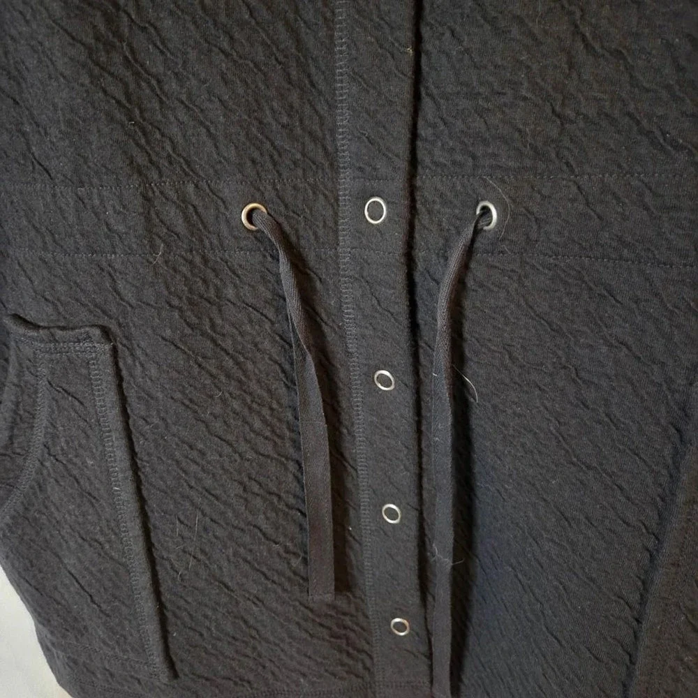J. Jill Black Snap-up Black Shacket with Purple Lining Pockets Tie Waist Size L